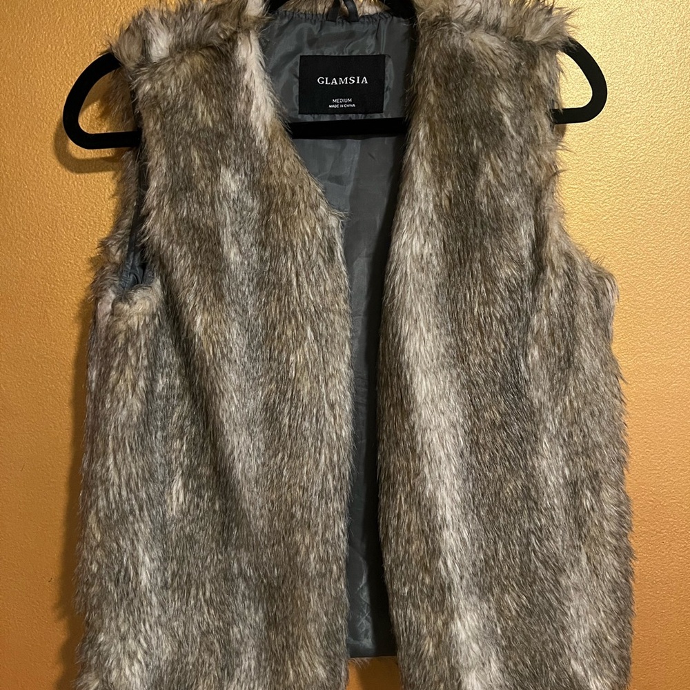 GLAMSIA Faux Fur Vest - Brown